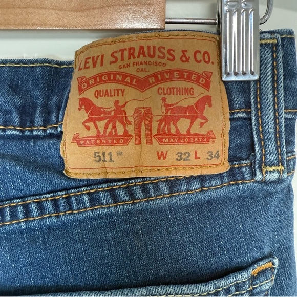 Levi's Blue Straight-Leg Denim with Gold Stitching 32x34 - Picture 3 of 4